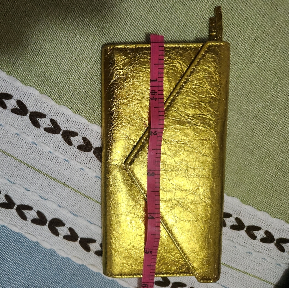 EUC Very Rare Balenciaga wallet with Unbranded Gold Chain. - Picture 12 of 12